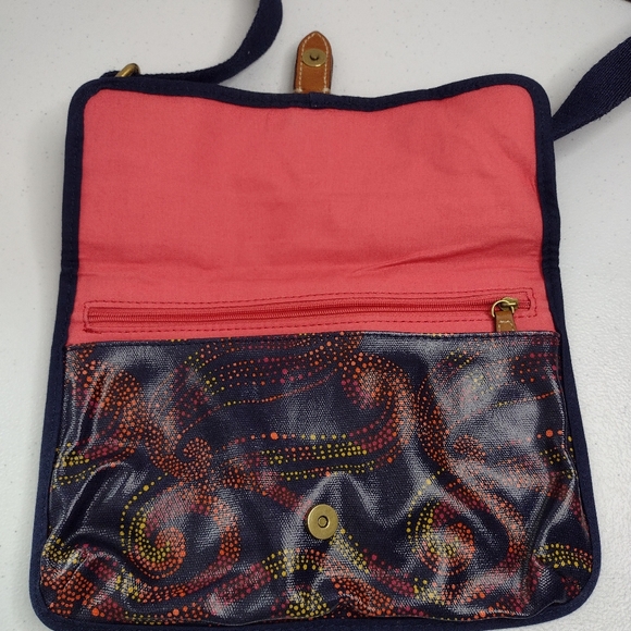 Fossil Slim Abstract Print Canvas Crossbody Shoulder Bag Purse (V1). - Picture 4 of 8